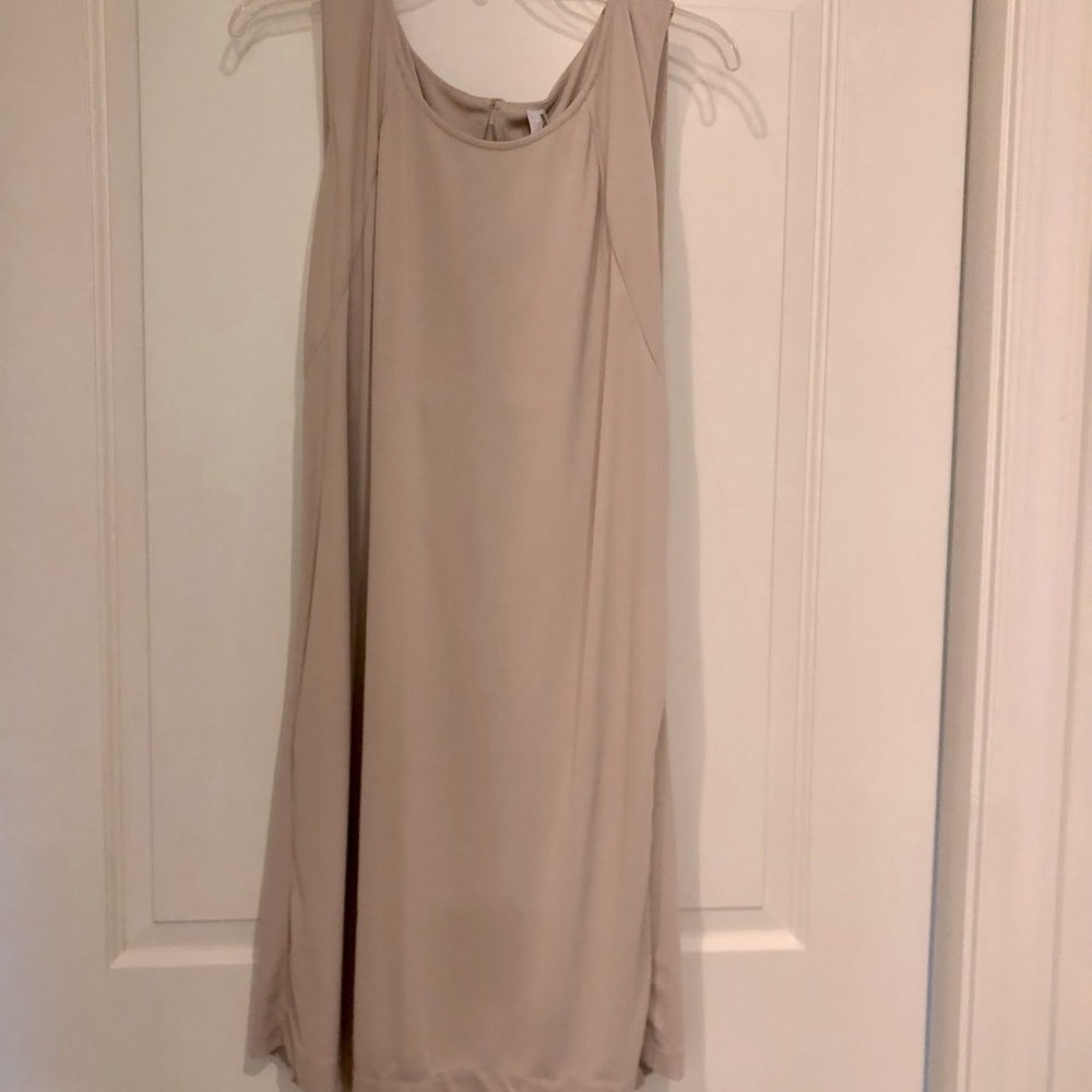 Brand new dress by Miilla